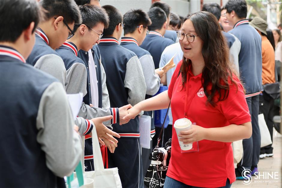 red for good luck as students gather for college entrance exam