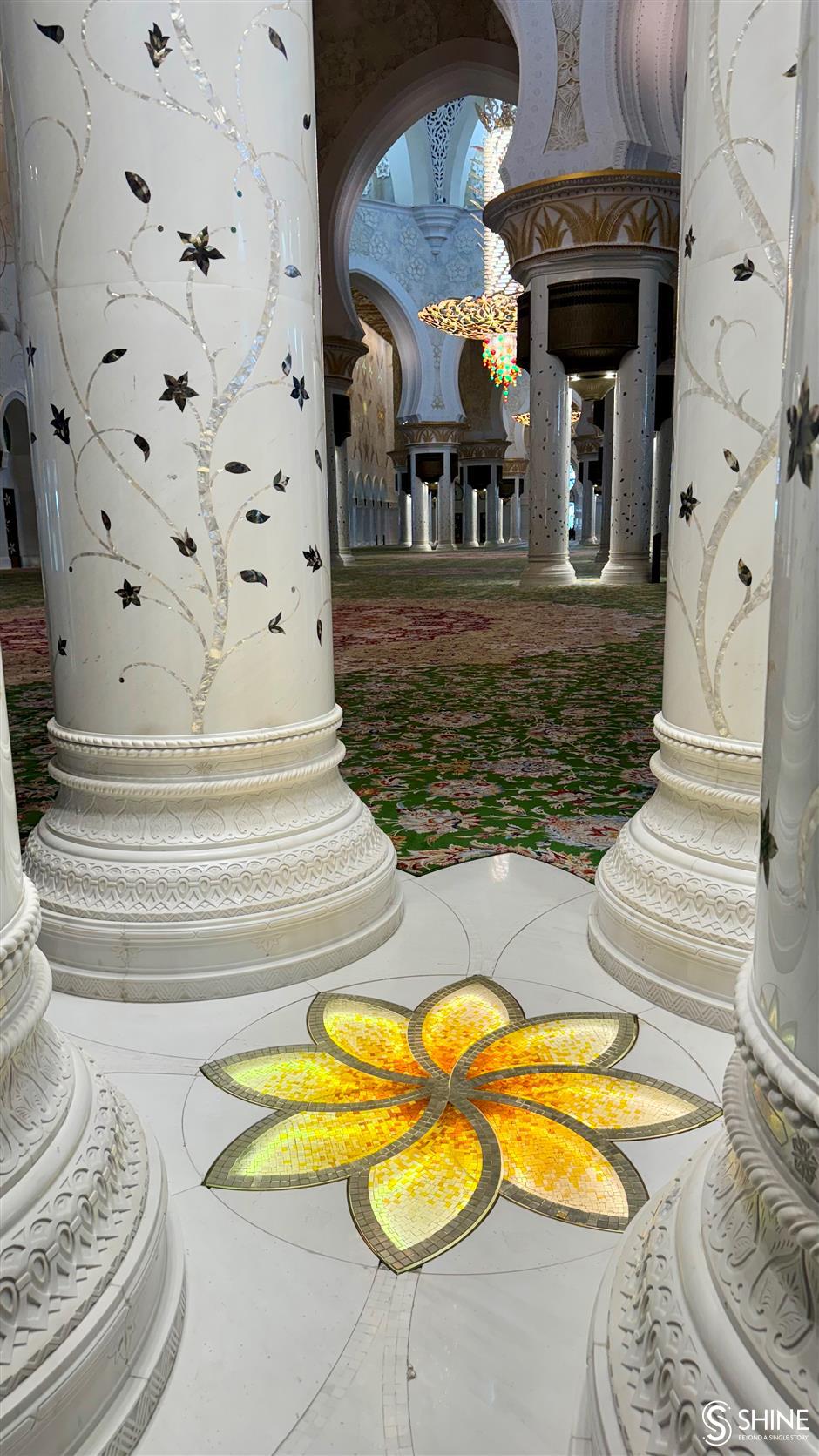 golden epiphanies: abu dhabi's aesthetic landscape